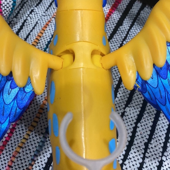 Disney Elena of Avalor SKYLAR Toy - Wings Flap Blue and Yellow Cat Leopard - Picture 12 of 14